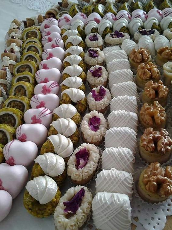 420 8 حلويات عصرية بالصور , جاتوهات وميني كيك لحفلات الزفاف غيداء مكة